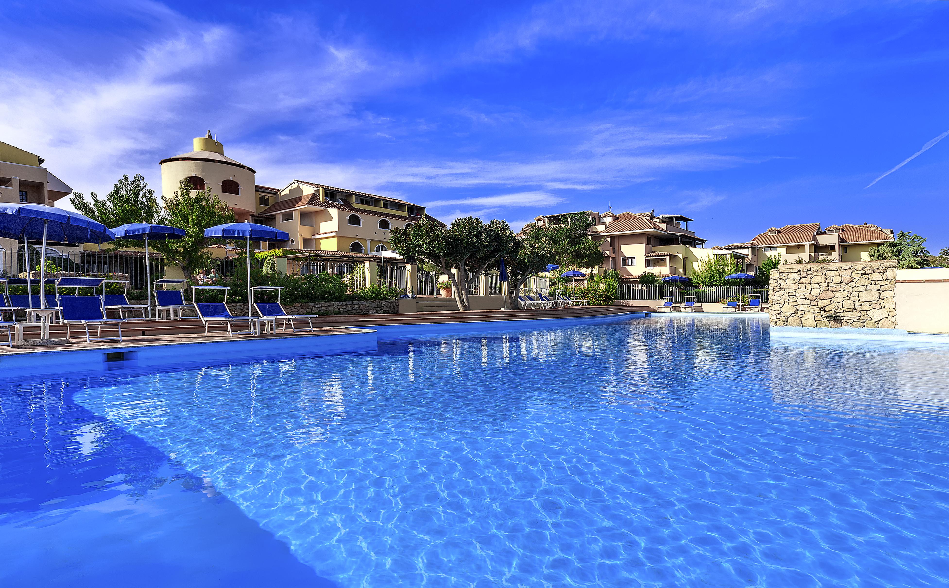 מרינלה Colonna Beach Hotel Marinella מראה חיצוני תמונה