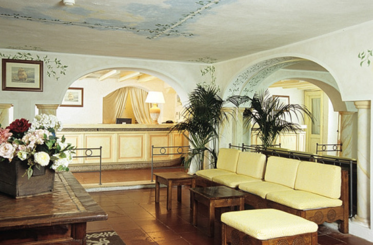 מרינלה Colonna Beach Hotel Marinella מראה פנימי תמונה