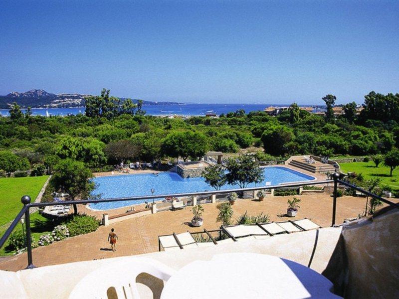 מרינלה Colonna Beach Hotel Marinella מראה חיצוני תמונה