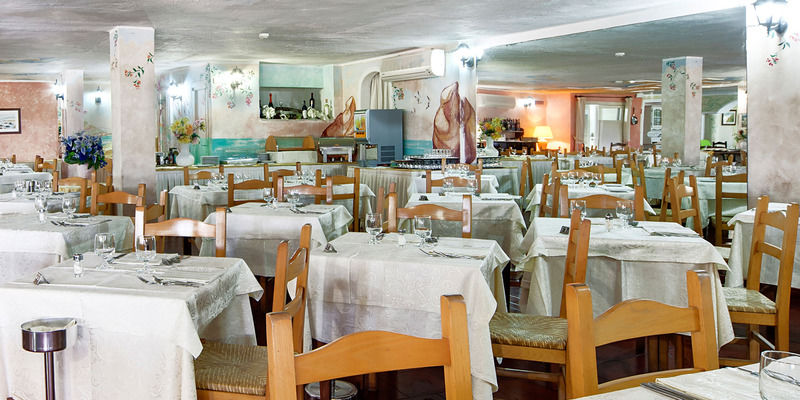 מרינלה Colonna Beach Hotel Marinella מראה חיצוני תמונה