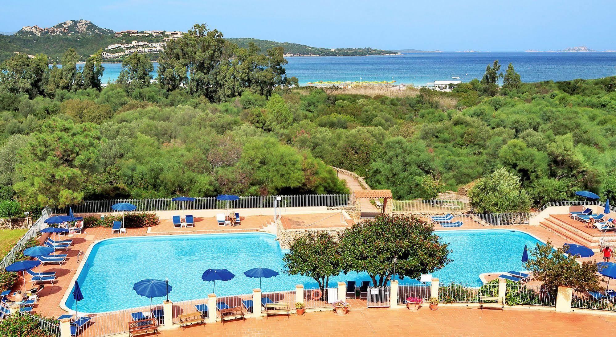 מרינלה Colonna Beach Hotel Marinella מראה חיצוני תמונה