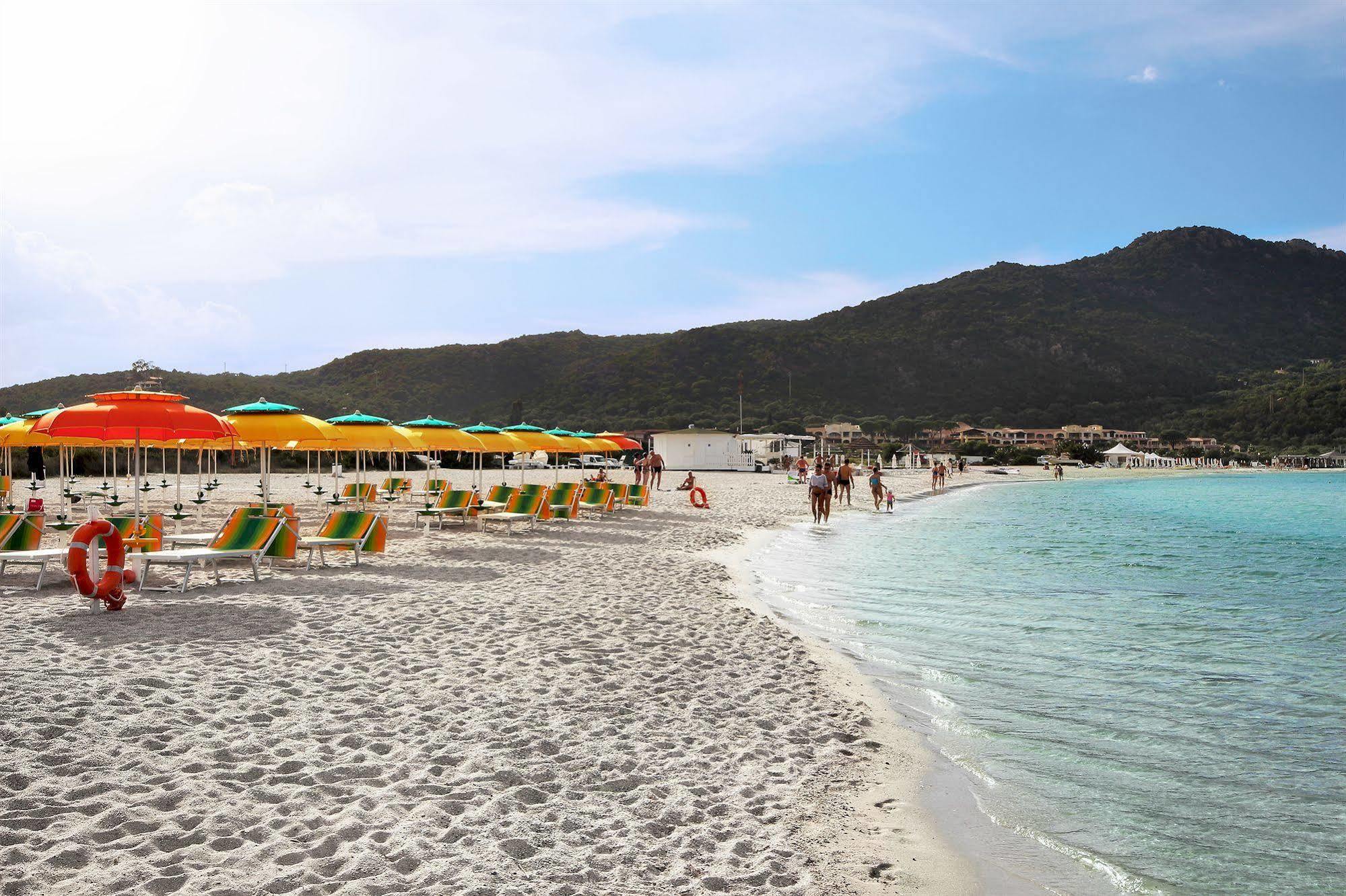 מרינלה Colonna Beach Hotel Marinella מראה חיצוני תמונה