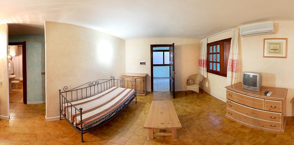 מרינלה Colonna Beach Hotel Marinella מראה חיצוני תמונה