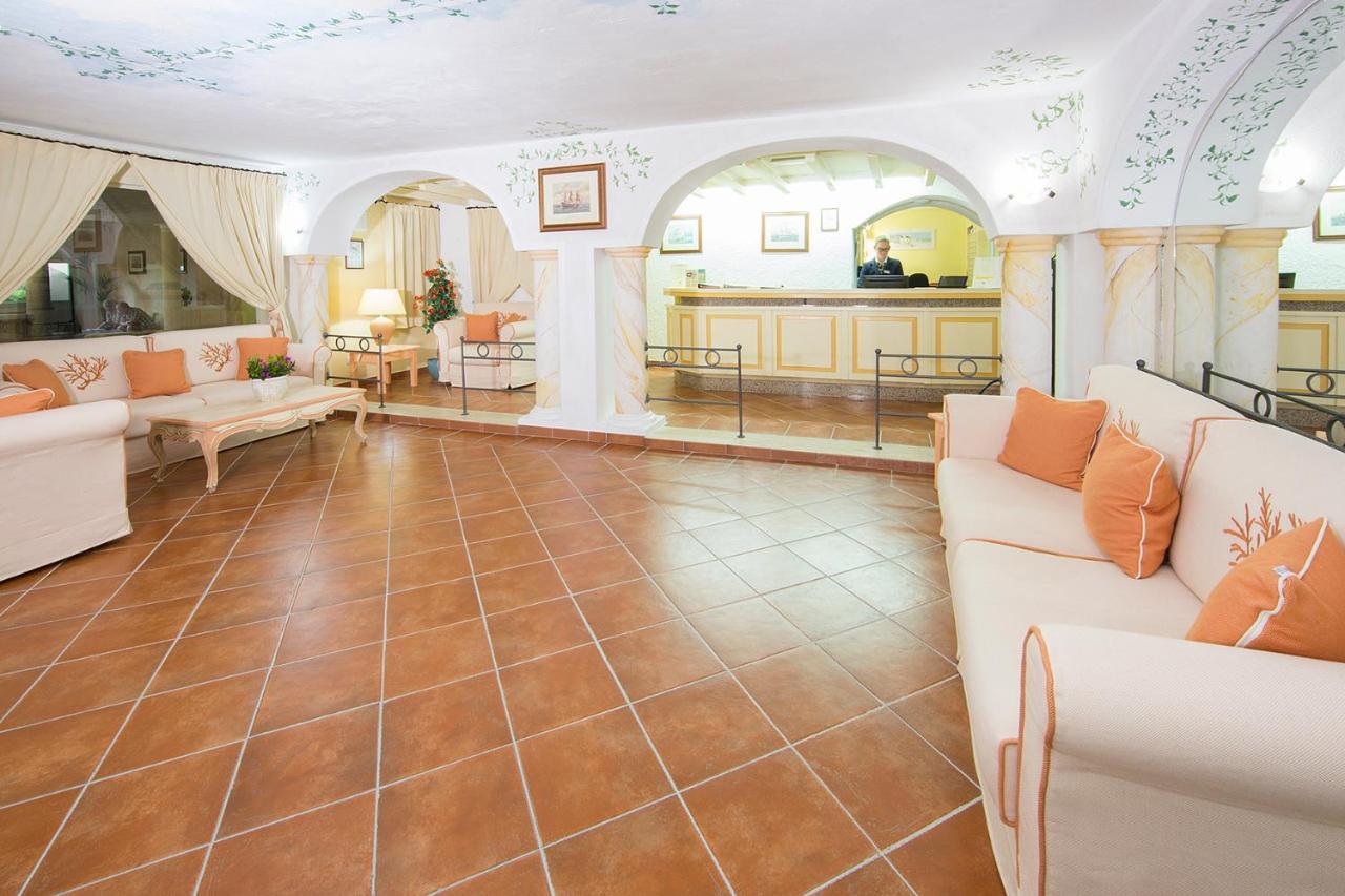 מרינלה Colonna Beach Hotel Marinella מראה חיצוני תמונה
